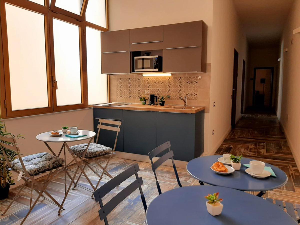 Bed and Breakfast Sa Mama 'E Su Sole Cagliari Exterior foto